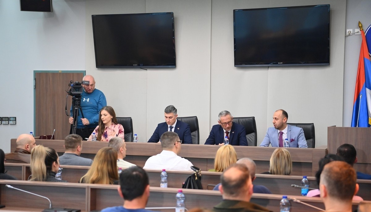 Потписани уговори о запошљавању и самозапошљавању за 2025. годину у Бијељини